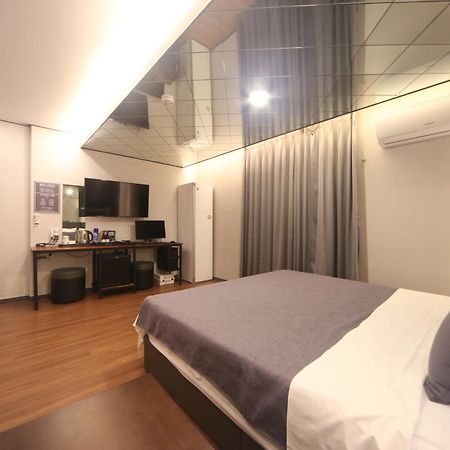 Dinos Hotel Changwon Dış mekan fotoğraf